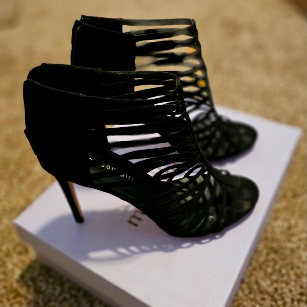 Madden Girl Black Strappy Sandals